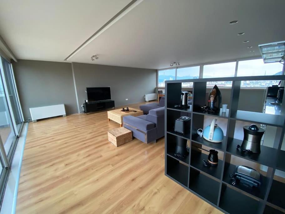 Ferienwohnung Luxury Loft By Boy Patras Exterior foto